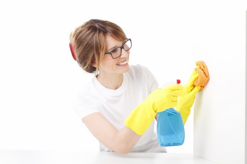 Professional move out cleaning for a Merton home with access and parking considerations